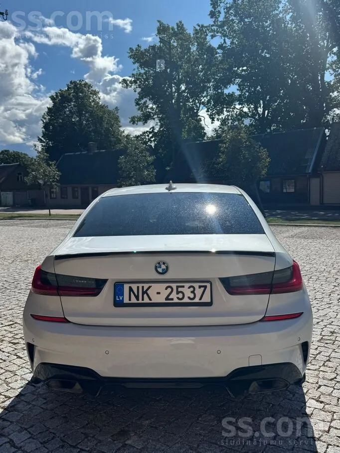 BMW 320 2019 photo 4