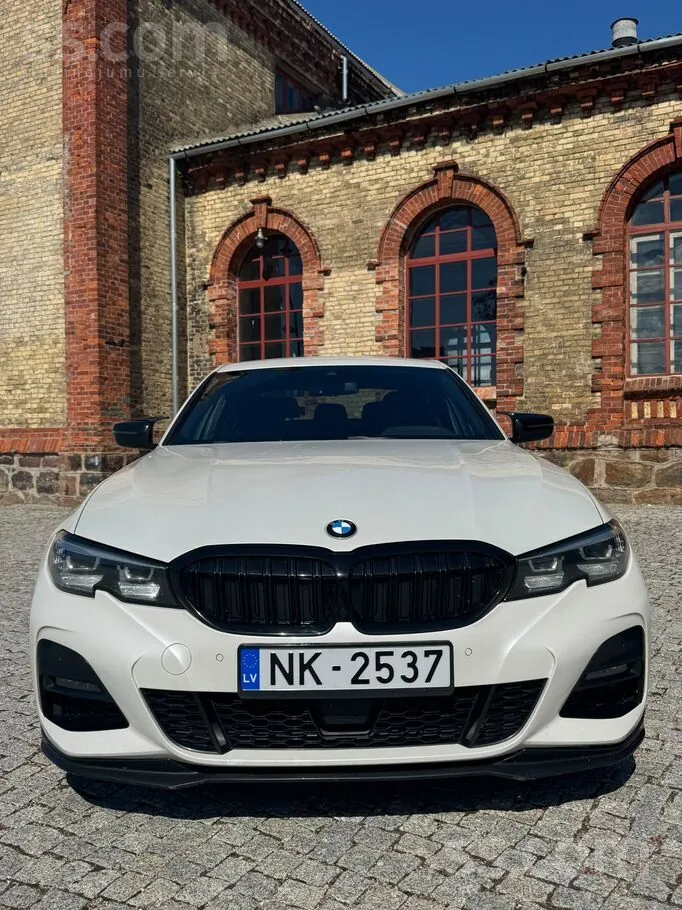 BMW 320 2019 photo 2