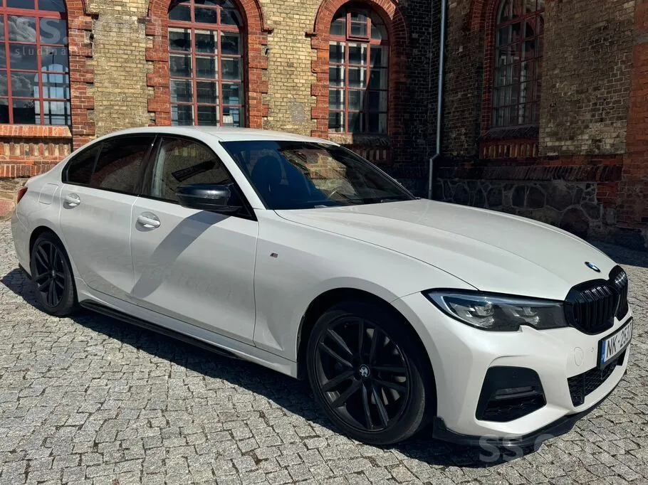 BMW 320