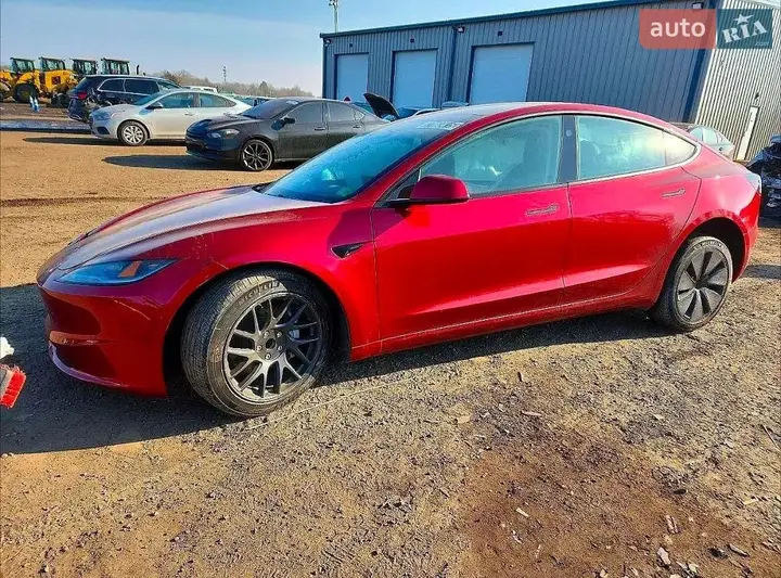 Tesla Model 3 2025 photo 3