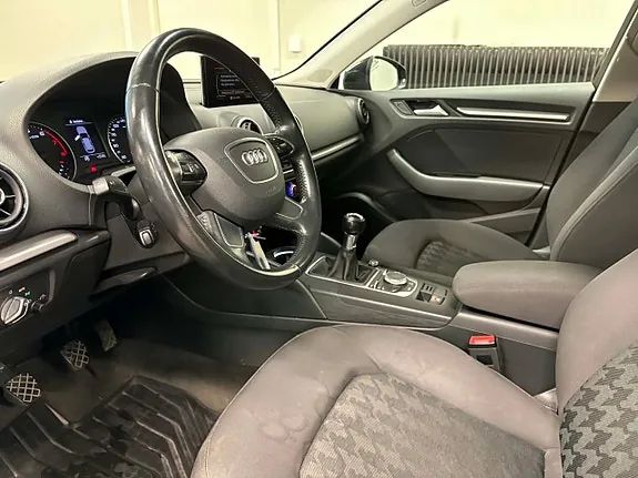 Audi A3 2016 photo 5