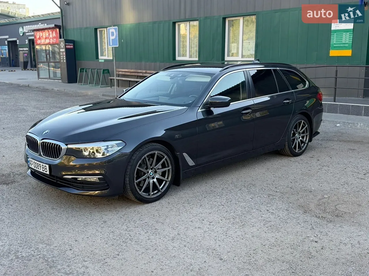 BMW 5 Series 2018 photo 3