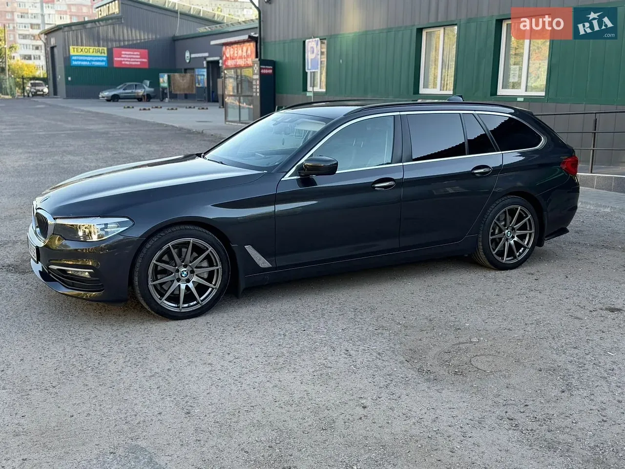 BMW 5 Series 2018 photo 4