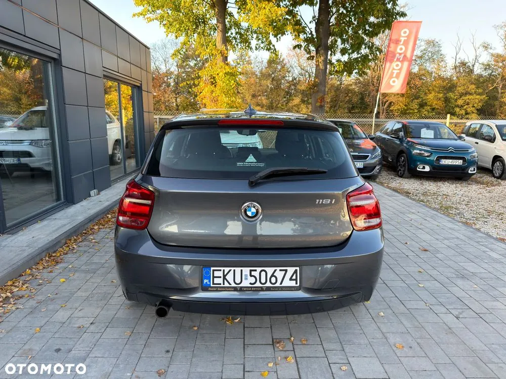 BMW Seria 1 118I Sport Line 2012 photo 5