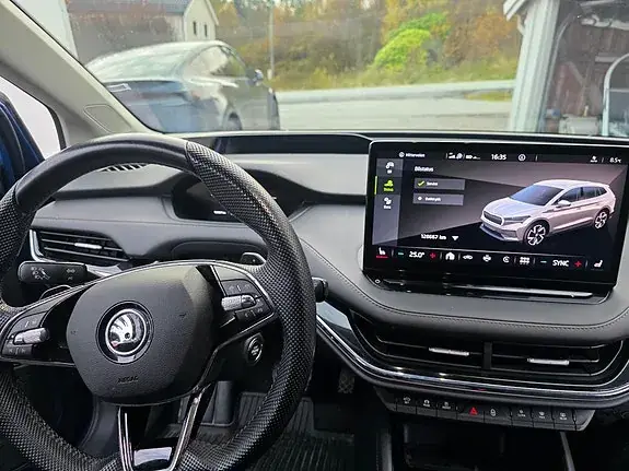 Skoda Enyaq 2022 photo 5