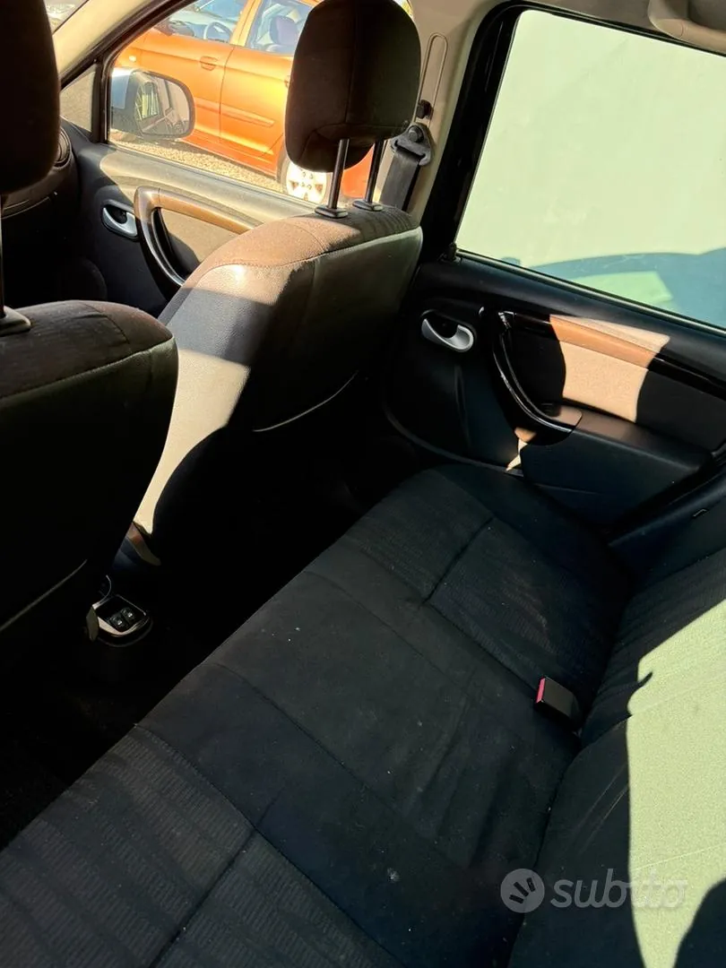 Dacia Duster 2011 photo 4
