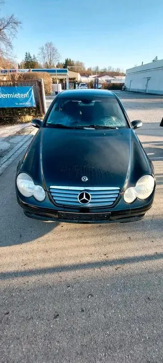 Mercedes-Benz C180
