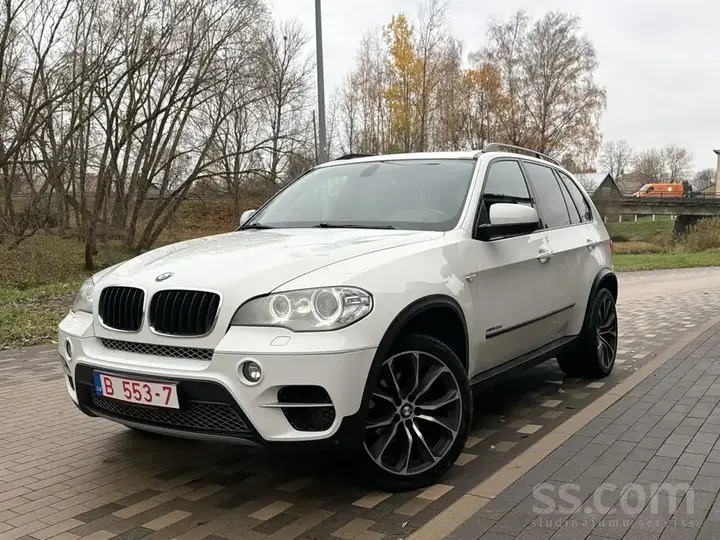 BMW X5 2012 photo 2