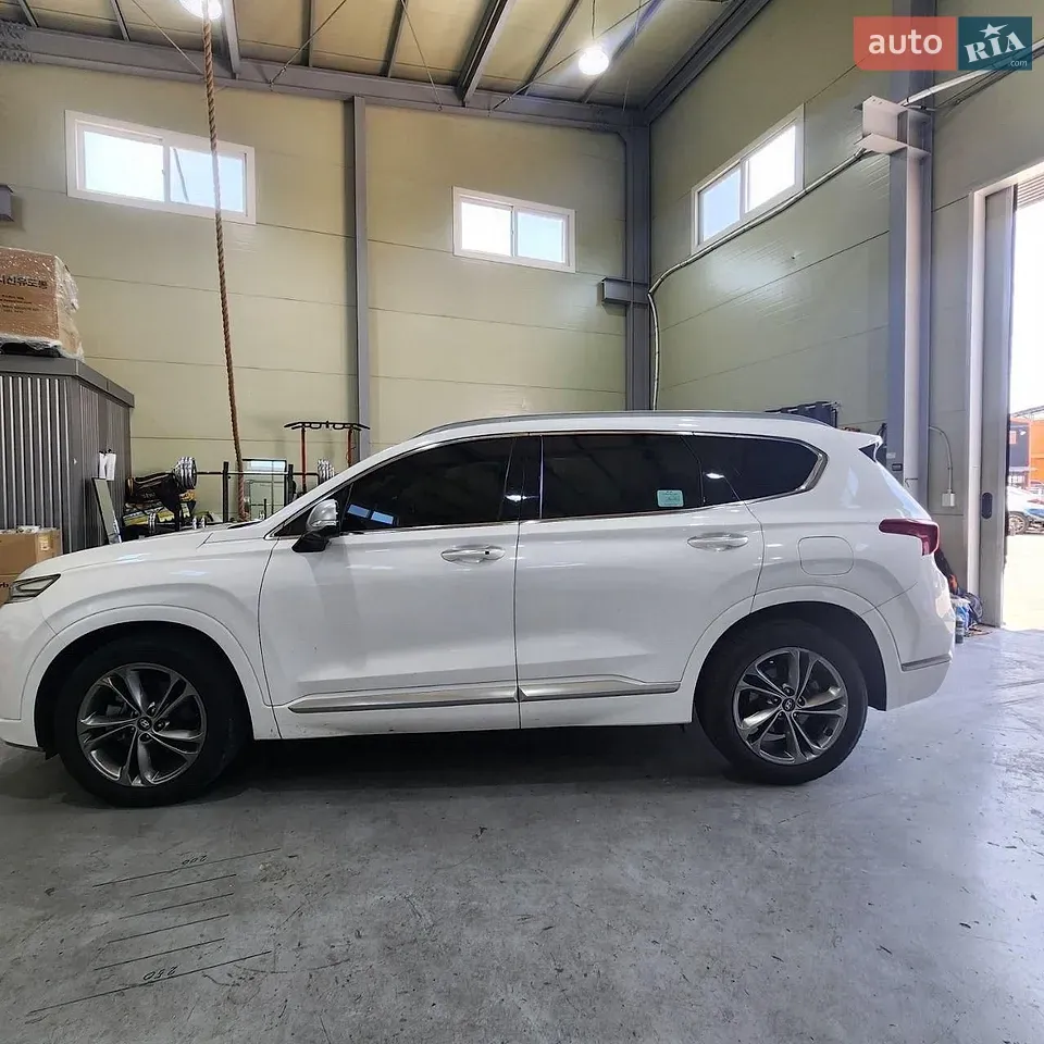 Hyundai Santa Fe 2018 photo 3