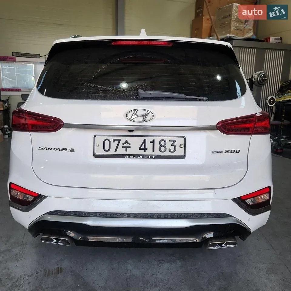 Hyundai Santa Fe 2018 photo 2