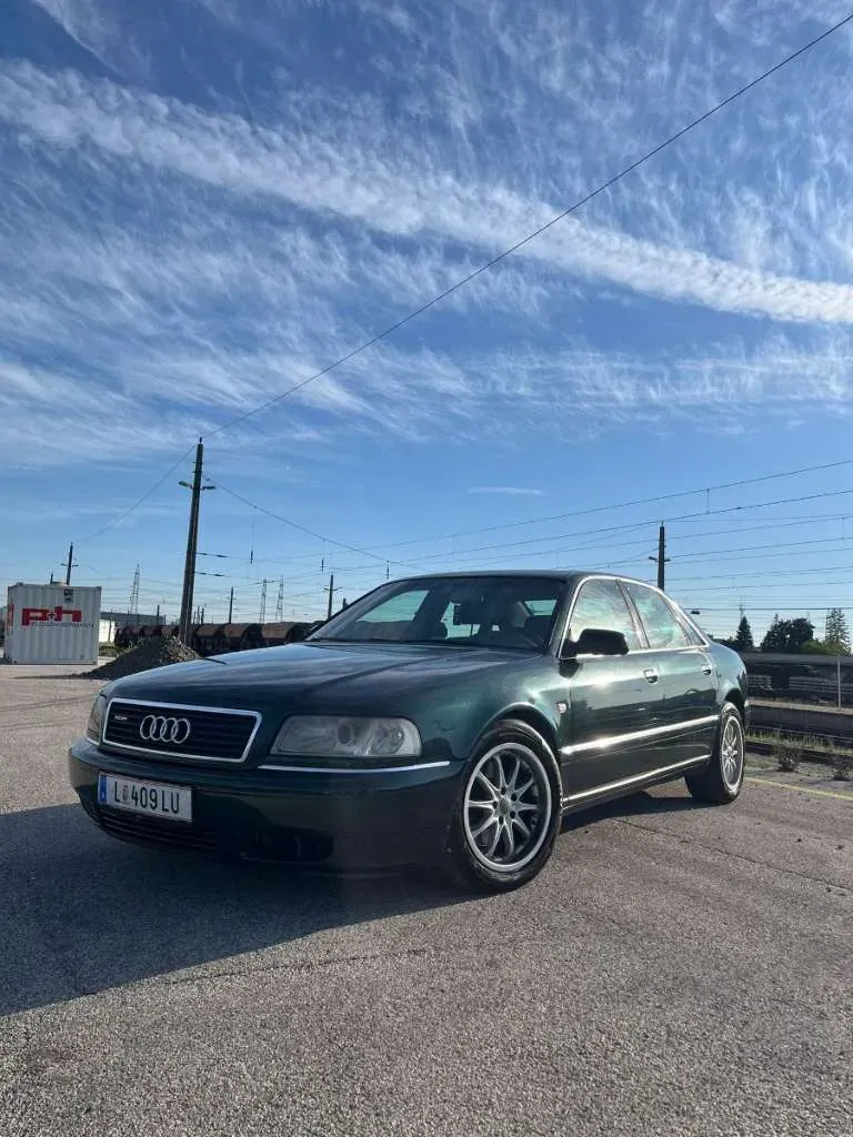 Audi A8 1999 photo 2