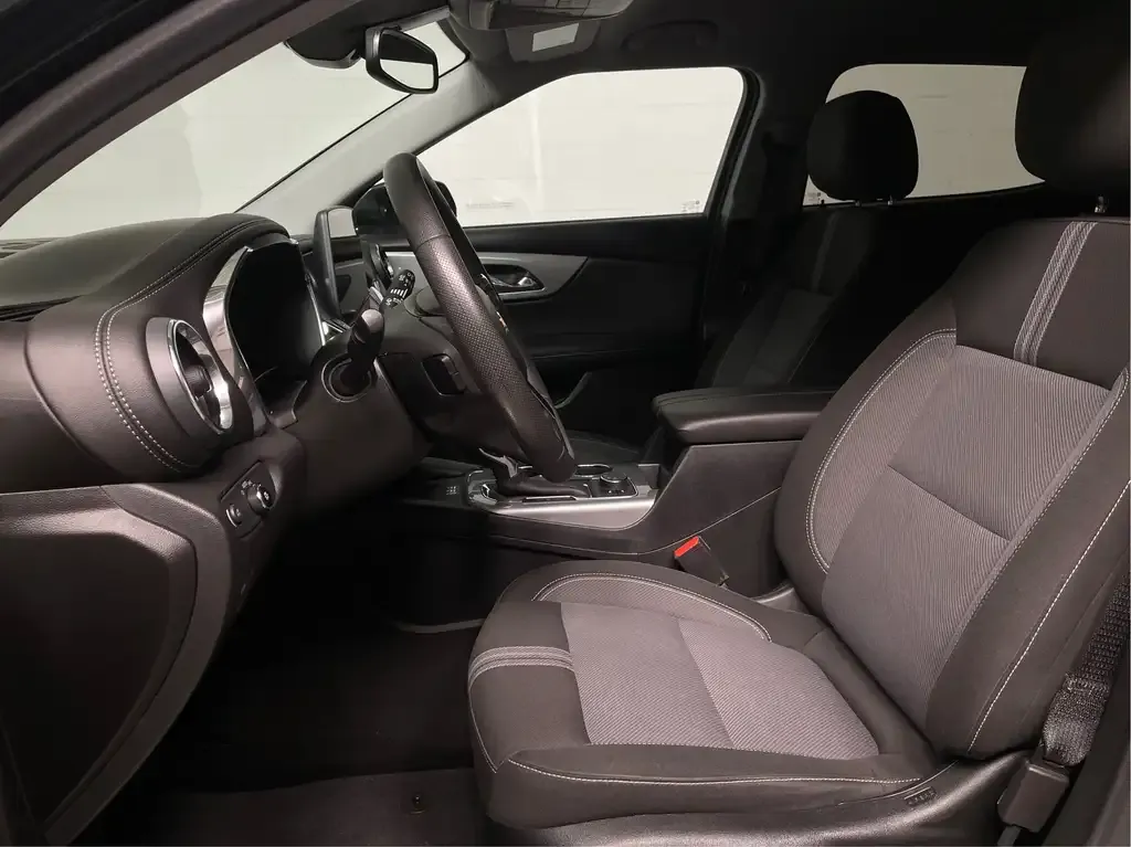 Chevrolet Blazer 2023 photo 3