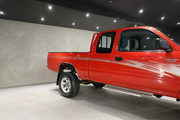 Toyota Hilux 1999 photo 3
