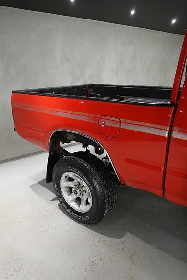 Toyota Hilux 1999 photo 4