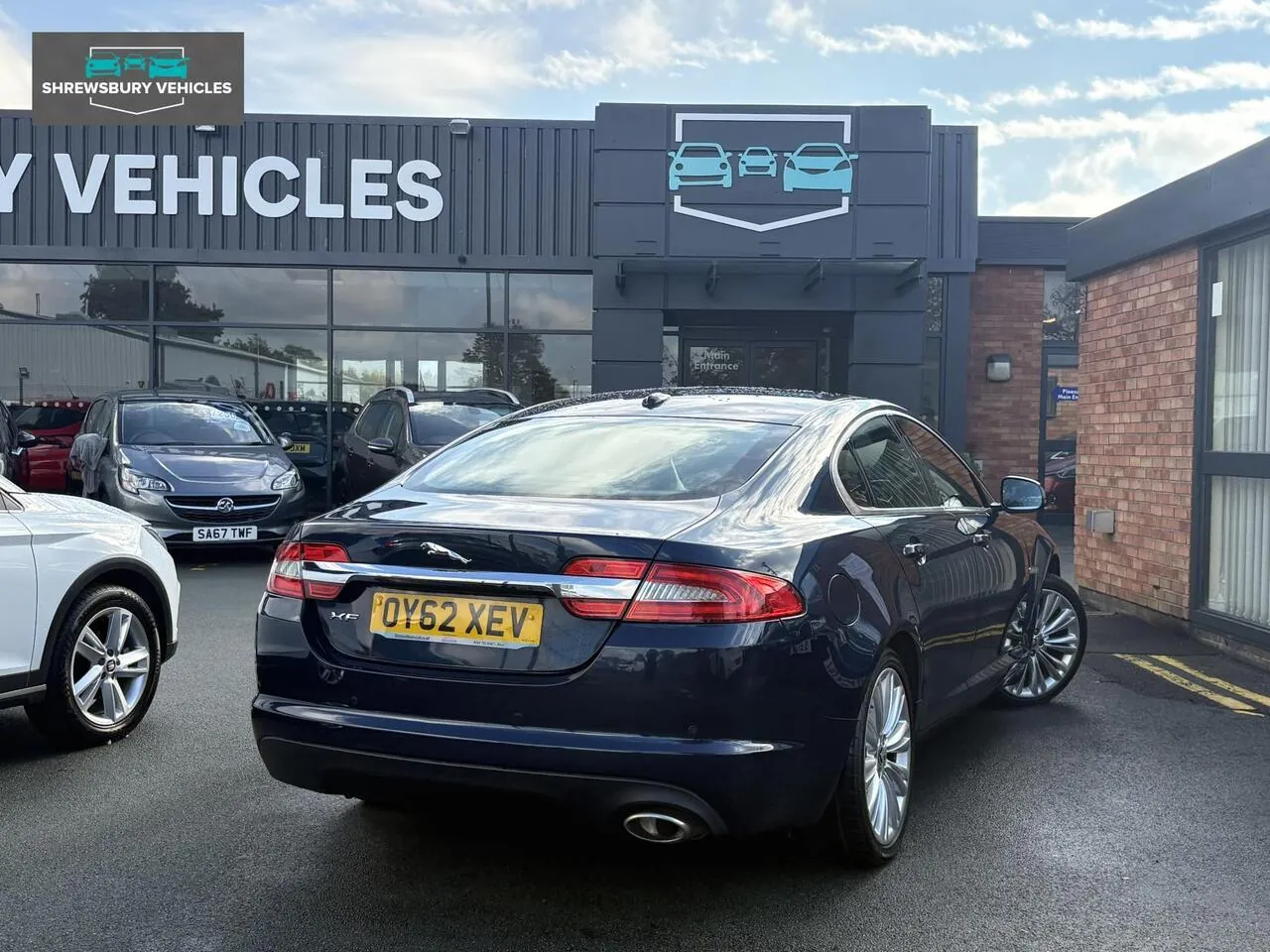 Jaguar Xf 2012 photo 2