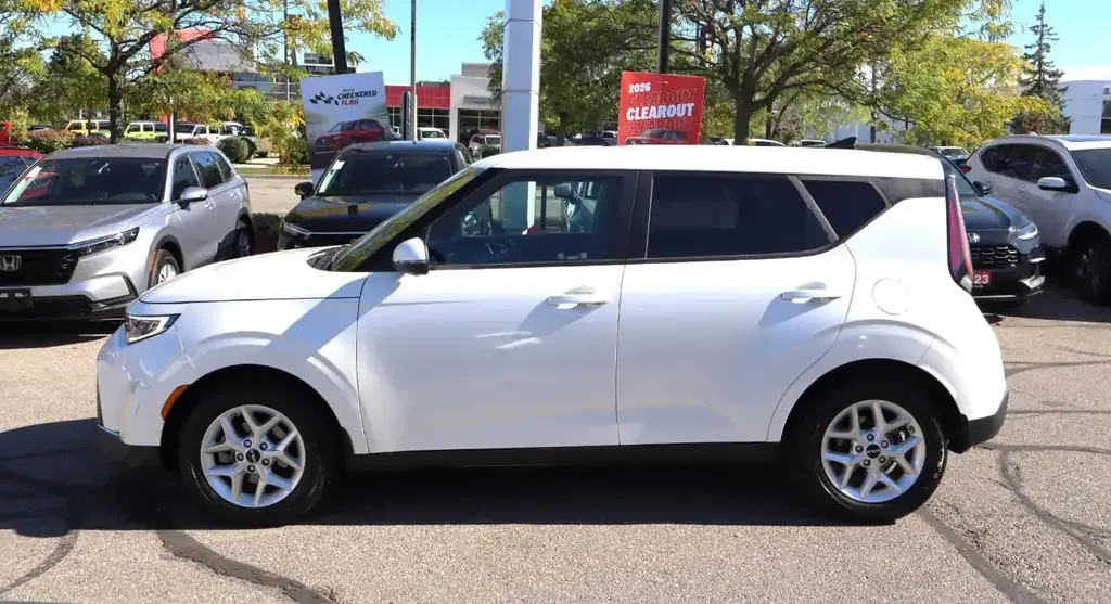 Kia Soul 2024 photo 2