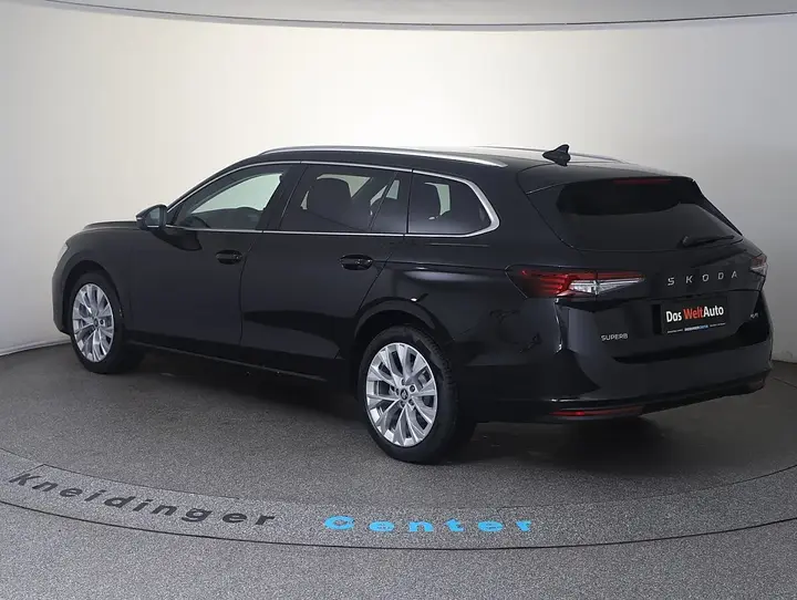 Skoda Superb Combi 2026 photo 3