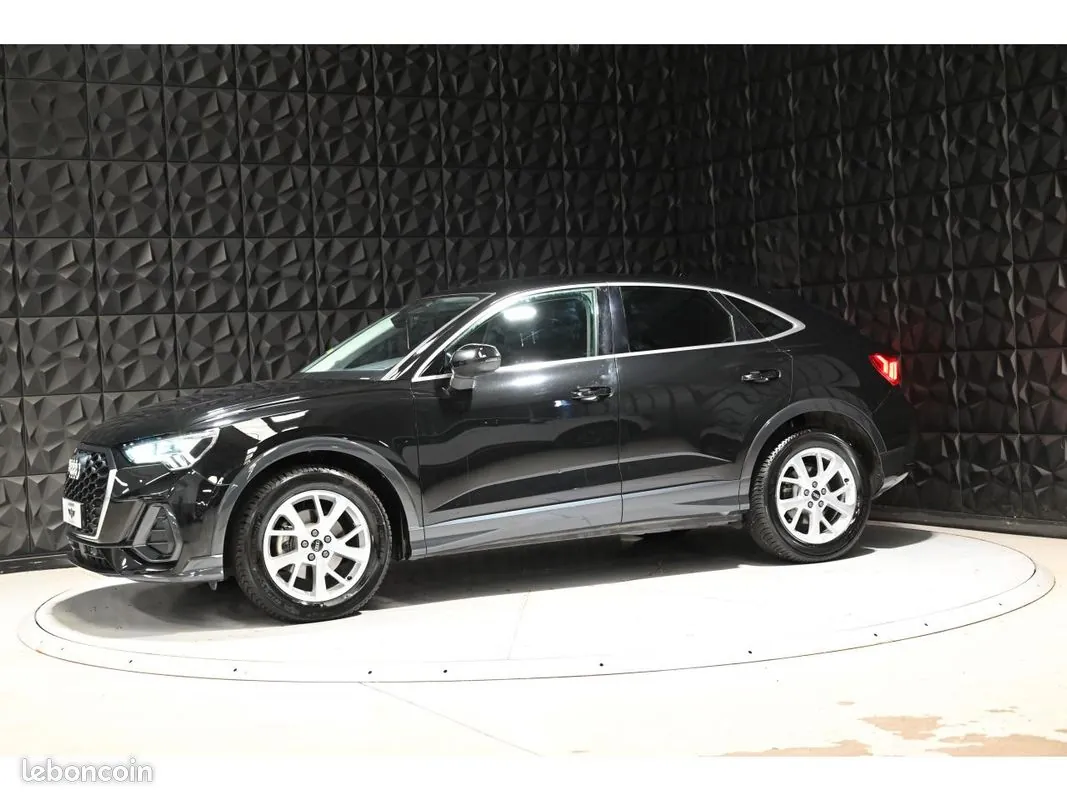 Audi Q3 2019 photo 3