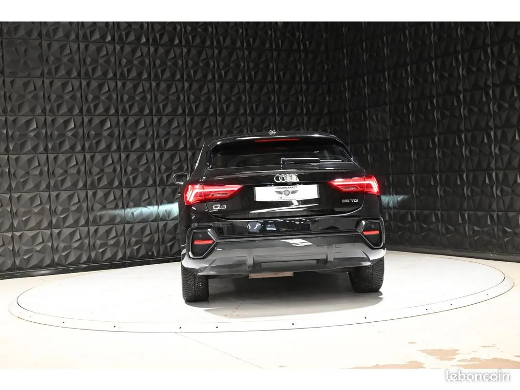 Audi Q3 2019 photo 5
