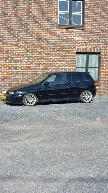 Alfa Romeo 145