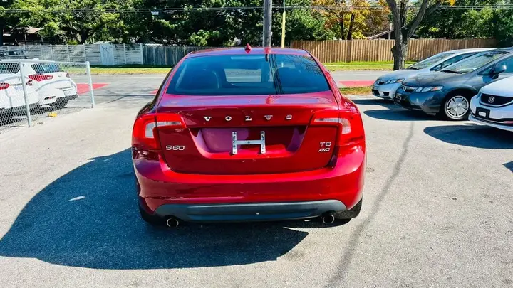 Volvo S60 2011 photo 4