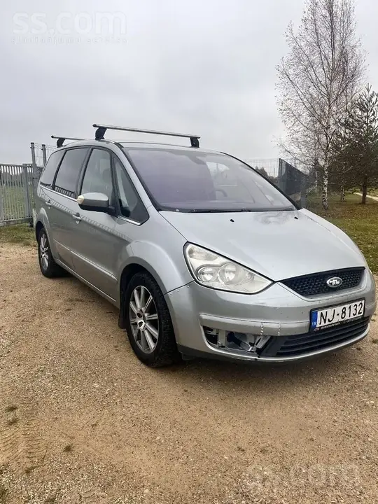 Ford Galaxy 2009 photo 2