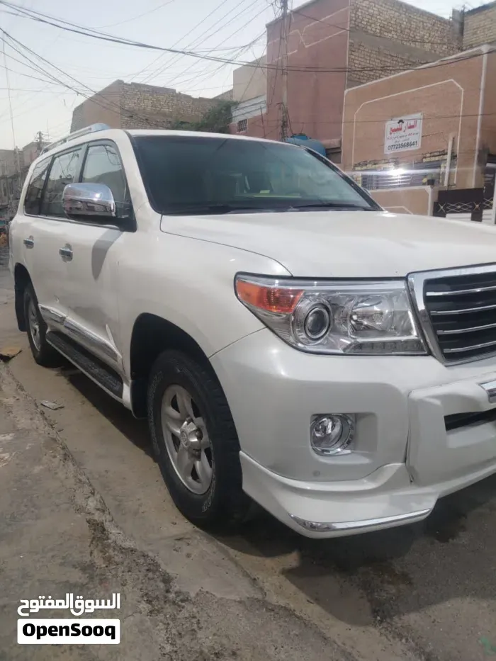 Toyota Land Cruiser 2013 photo 2