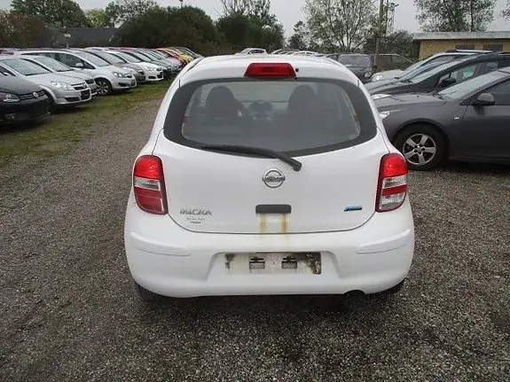 Nissan Micra 2011 photo 4