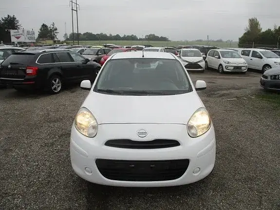 Nissan Micra 2011 photo 2