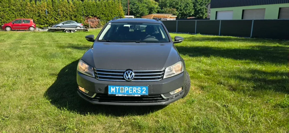Volkswagen Passat 2011 photo 2