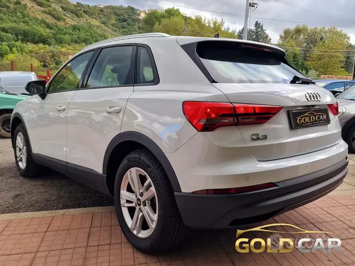 Audi Q3 2022 photo 3