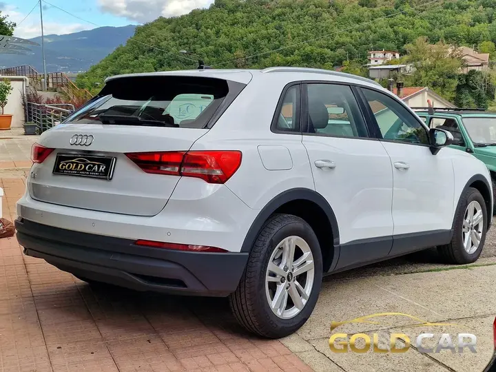 Audi Q3 2022 photo 5