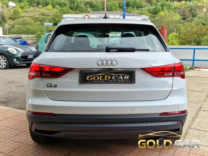 Audi Q3 2022 photo 4