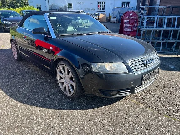 Audi A4 2003 photo 2