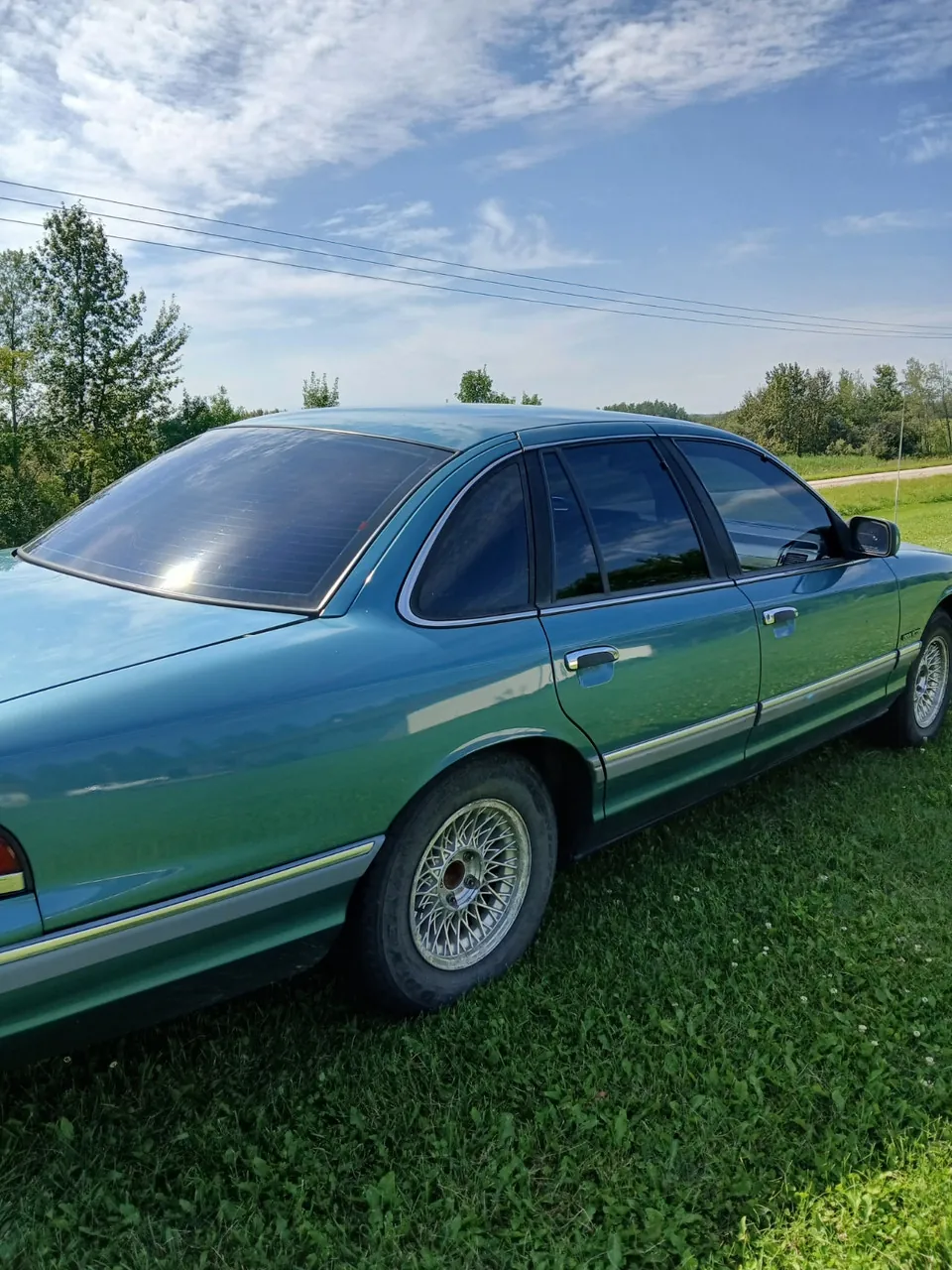 Ford Crown Victoria 1993 photo 4