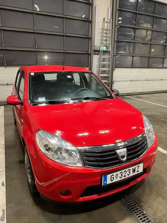 Dacia Sandero 2009 photo 2
