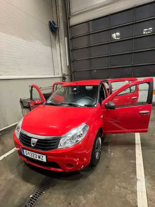 Dacia Sandero 2009 photo 3