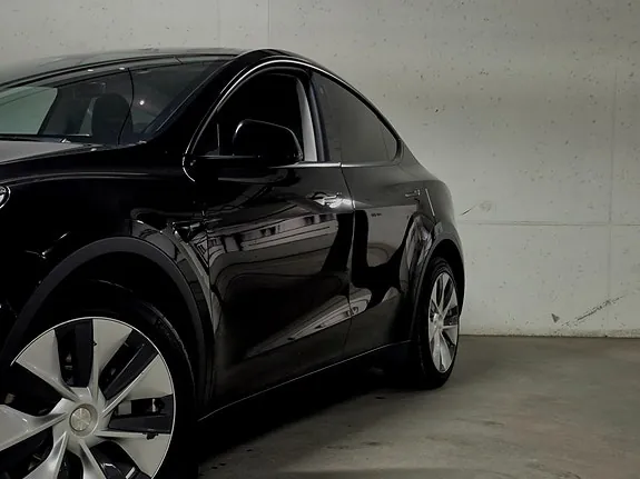 Tesla Model Y 2021 photo 3