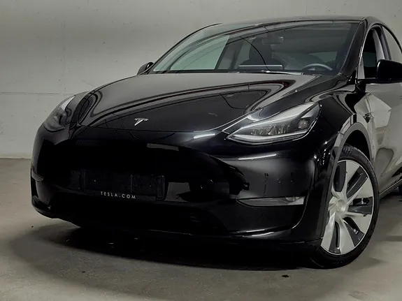 Tesla Model Y 2021 photo 2