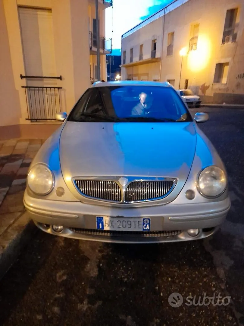 Lancia Lybra