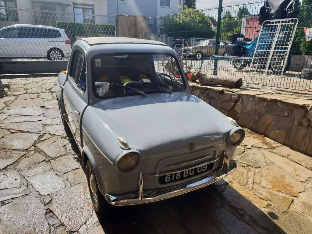 Piaggio 400