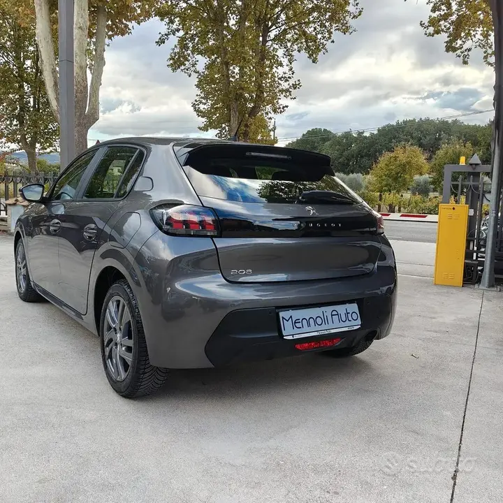 Peugeot 208 2022 photo 5