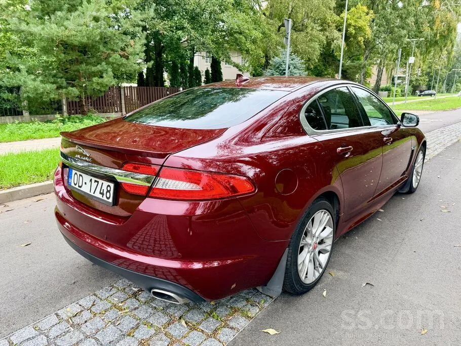 Jaguar Xf 2015 photo 4