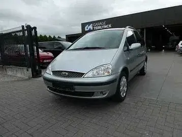 Ford Galaxy 2005 photo 2
