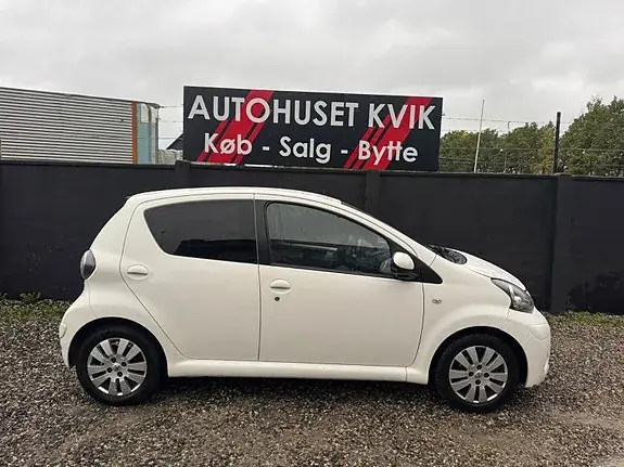 Toyota Aygo 2012 photo 5