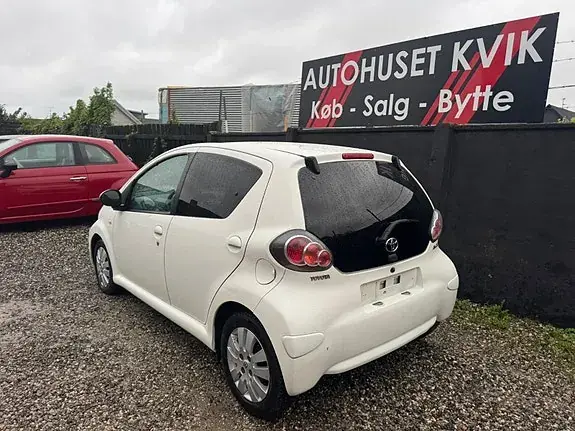 Toyota Aygo 2012 photo 3