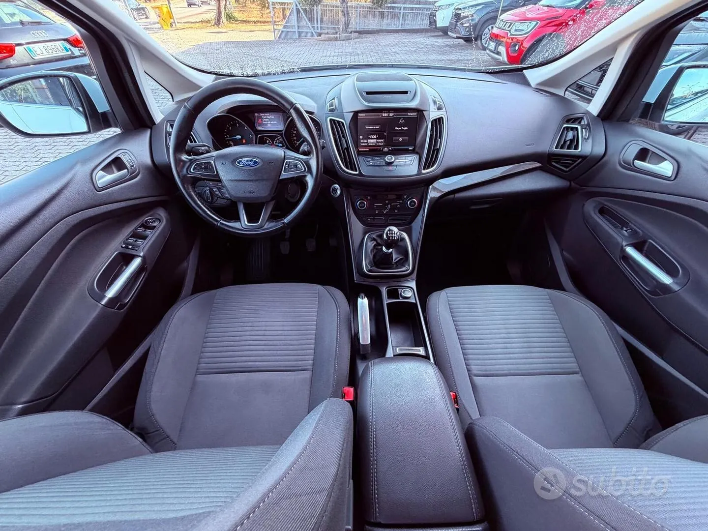 Ford C-Max 2015 photo 4