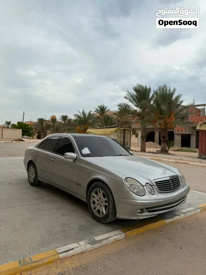 Mercedes-Benz E-Class 2006 photo 4