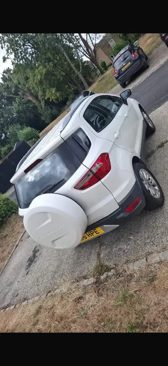Ford Ecosport 2015 photo 2