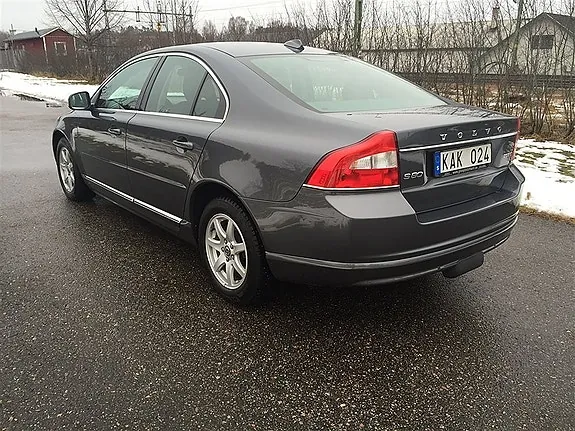 Volvo S80 2010 photo 2